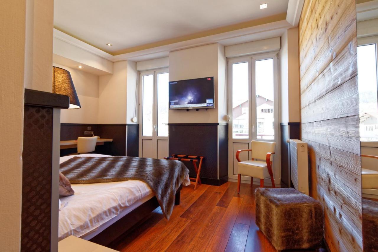 Logis Hotel Des Bains ジェラールメ エクステリア 写真