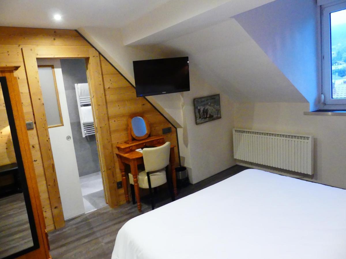 Logis Hotel Des Bains ジェラールメ エクステリア 写真
