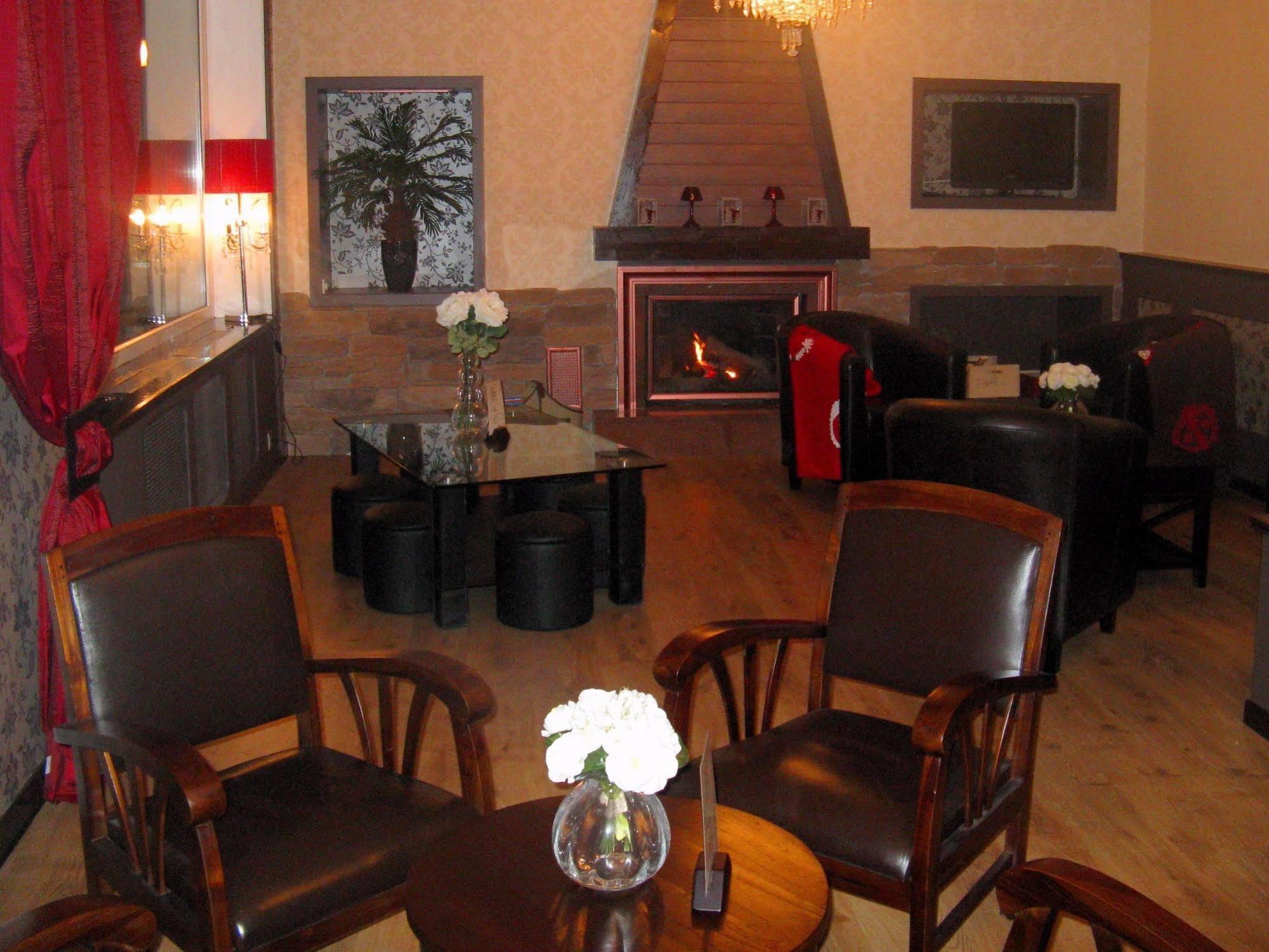 Logis Hotel Des Bains ジェラールメ エクステリア 写真