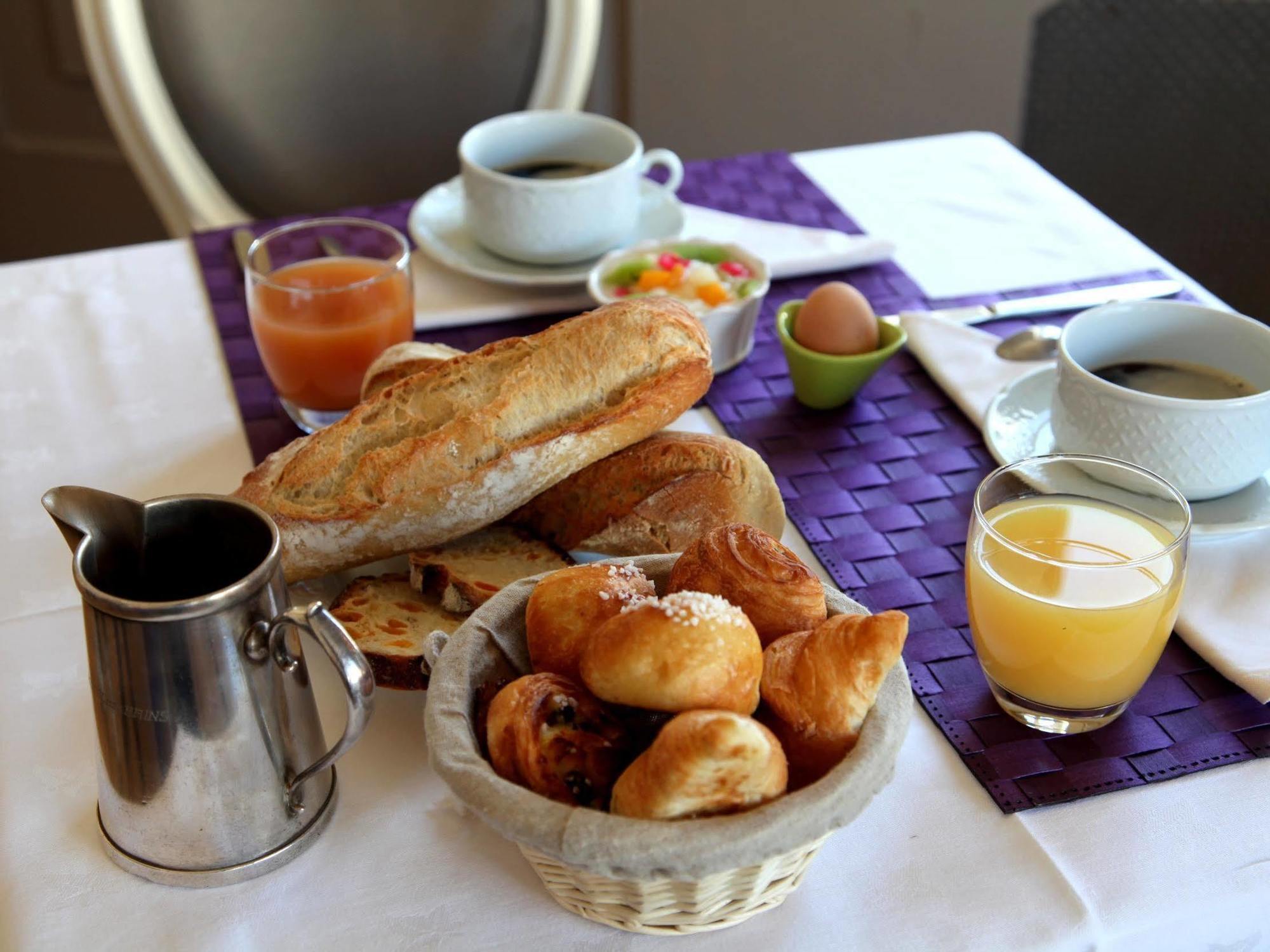 Logis Hotel Des Bains ジェラールメ エクステリア 写真
