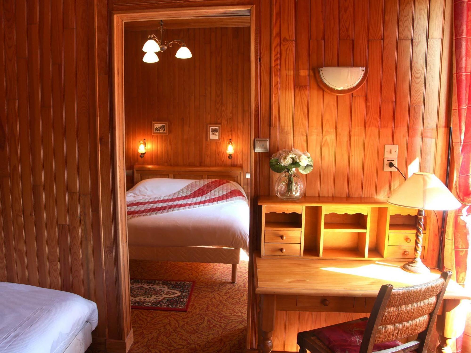 Logis Hotel Des Bains ジェラールメ エクステリア 写真
