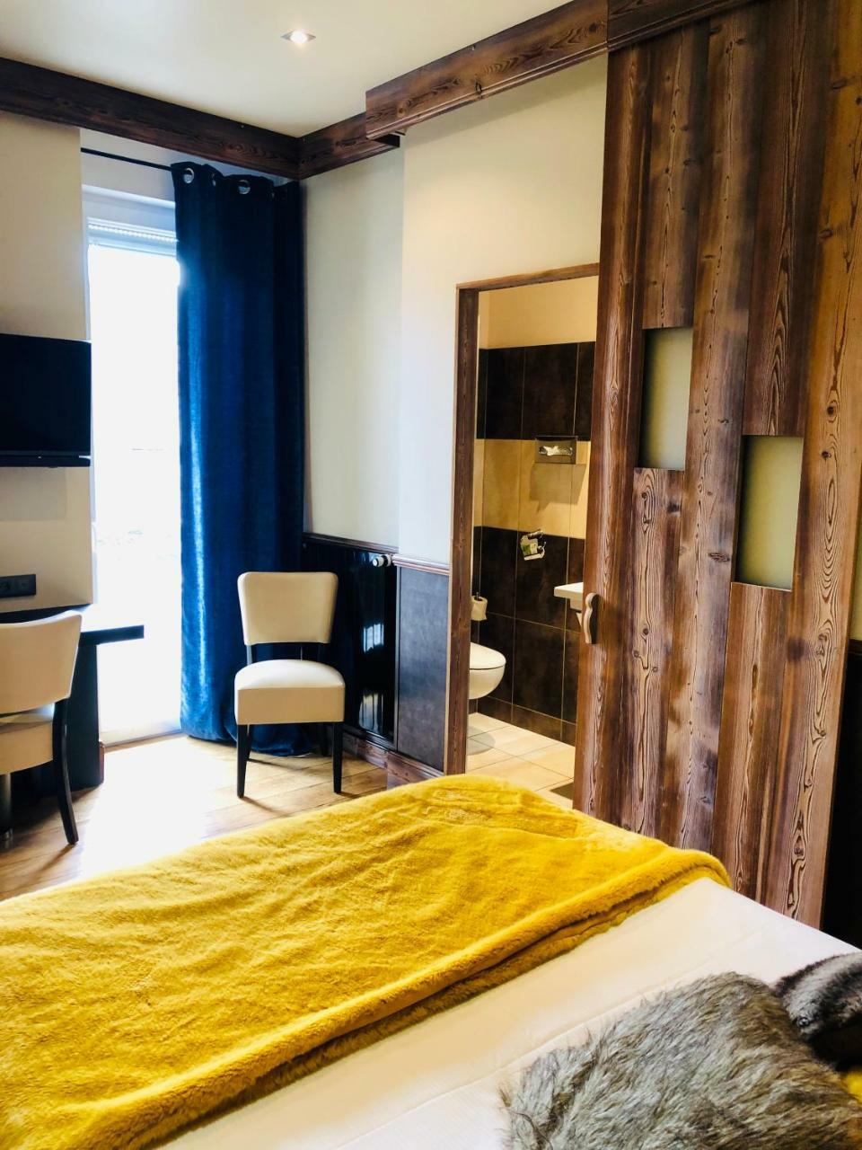 Logis Hotel Des Bains ジェラールメ エクステリア 写真